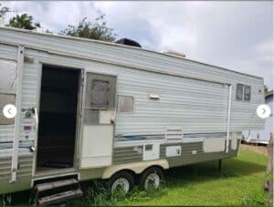 Negelected 2005 Nomad 5th Wheel Corpus Christi